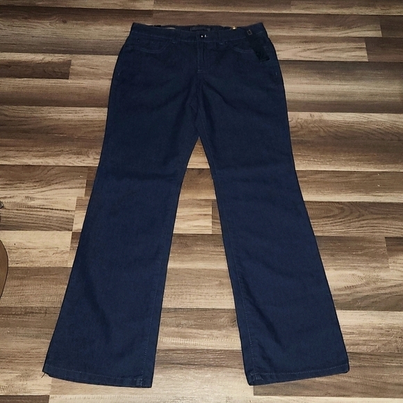 Nine West Jeans Size 6 /27   Inseam 32'  NWT Dark Wash Bootcut Flare - Picture 1 of 8